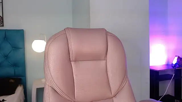 Lilyred  online show from 30, 6, 2026