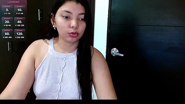 Snapshot of KarlaLoving chatting on 24, 6, 2026 KarlaLoving online show from 24, 6, 2026