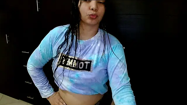 Snapshot of KarlaLoving chatting on 28, 7, 2026 KarlaLoving online show from 28, 7, 2026