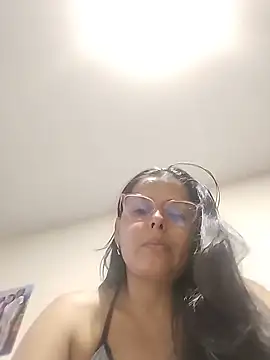 Snapshot of Bella_Morena27 chatting on 2, 6, 2026 Bella Morena27 online show from 2, 6, 2026