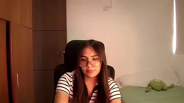 abbyyandmaxx online show from 18, 5, 2026