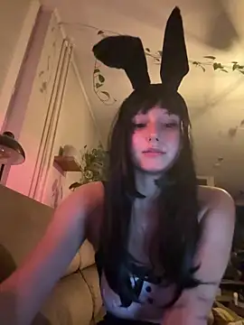 Snapshot of CuteLolaa chatting on 6, 5, 2026 CuteLolaa online show from 6, 5, 2026