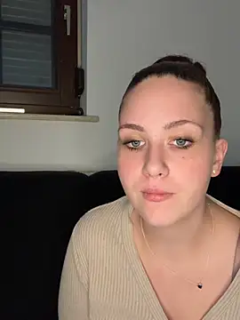 CuteBeaX online show from 22, 7, 2026