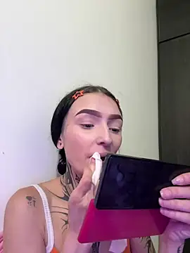 Snapshot of she-dulce chatting on 6, 5, 2026 she-dulce online show from 6, 5, 2026