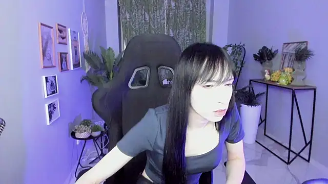 SeraphineSparda online show from 28, 5, 2026