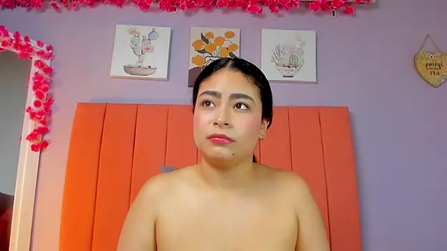 Snapshot of roxanneowens chatting on 29, 4, 2026 roxanneowens online show from 29, 4, 2026