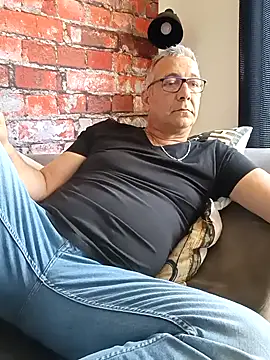 Snapshot of Soloyan chatting on 5, 5, 2026 Soloyan online show from 5, 5, 2026