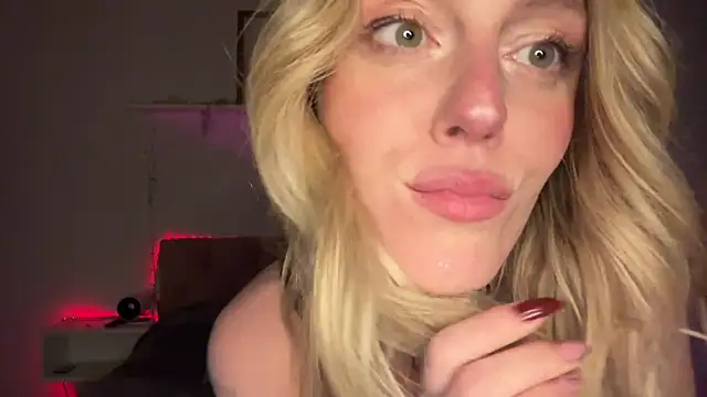 Snapshot of sweetemma_x chatting on 26, 6, 2026 sweetemma x online show from 26, 6, 2026