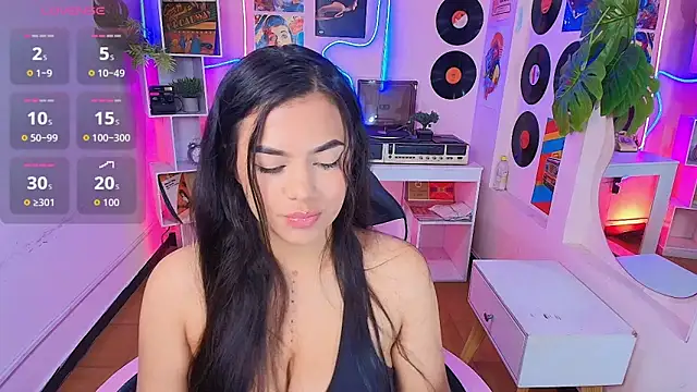 Snapshot of Duulce_mia chatting on 5, 6, 2026 Duulce mia online show from 5, 6, 2026