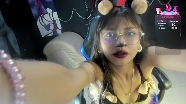 Snapshot of Noa_lau chatting on 16, 6, 2026 Noa lau online show from 16, 6, 2026