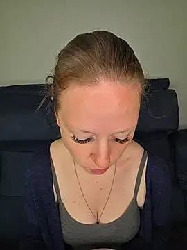 SweetGermanAlina online show from 18, 6, 2026