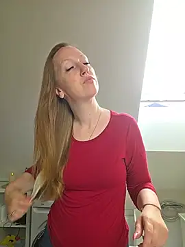 SweetGermanAlina online show from 16, 7, 2026