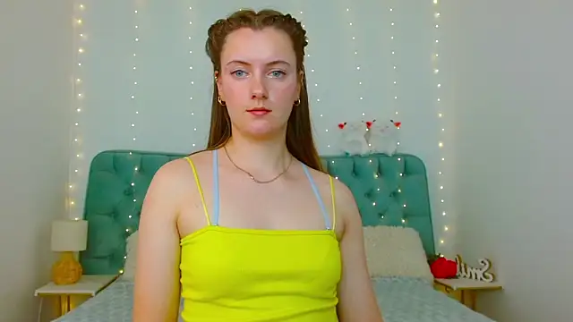 Snapshot of Cutie_blushh chatting on 30, 4, 2026 Cutie blushh online show from 30, 4, 2026