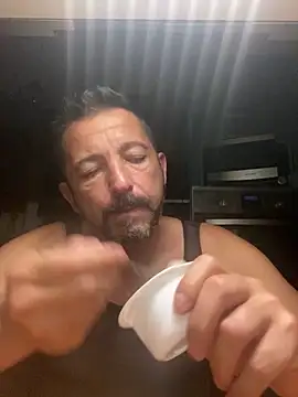 Snapshot of daddy3945 chatting on 4, 6, 2026 daddy3945 online show from 4, 6, 2026