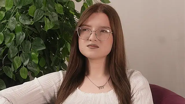 Snapshot of DrusillaIgel chatting on 4, 5, 2026 DrusillaIgel online show from 4, 5, 2026