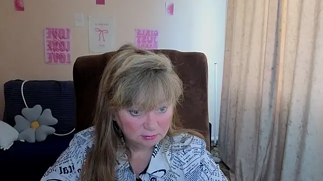 Snapshot of Melania_Cook chatting on 1, 7, 2026 Melania Cook online show from 1, 7, 2026
