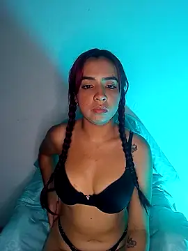 Snapshot of Lili_19_ chatting on 5, 5, 2026 Lili 19 online show from 5, 5, 2026