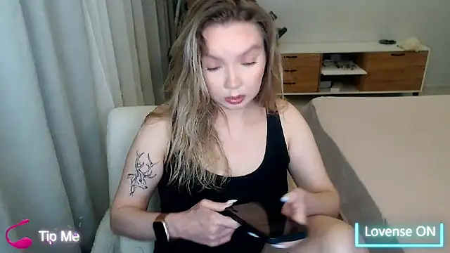 PolinaXXXXXJones online show from 12, 5, 2026