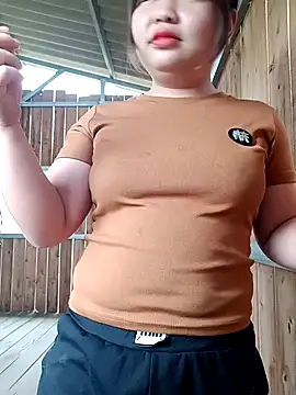 Snapshot of Lily_Henry chatting on 1, 5, 2026 Lily Henry online show from 1, 5, 2026