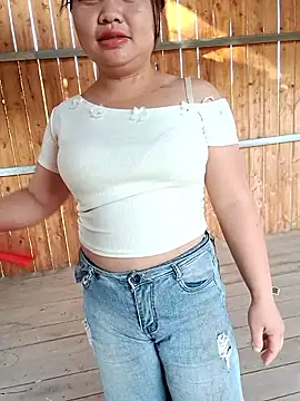 Lily Henry online show from 25, 5, 2026