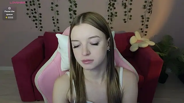 Eva Th0mpson online show from 8, 7, 2026