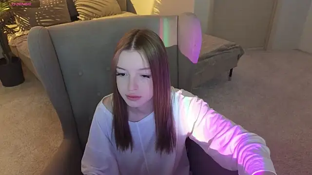 Eva Th0mpson online show from 15, 7, 2026