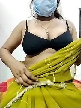 Snapshot of sexyy_nidhii chatting on 15, 5, 2026 sexyy nidhii online show from 15, 5, 2026