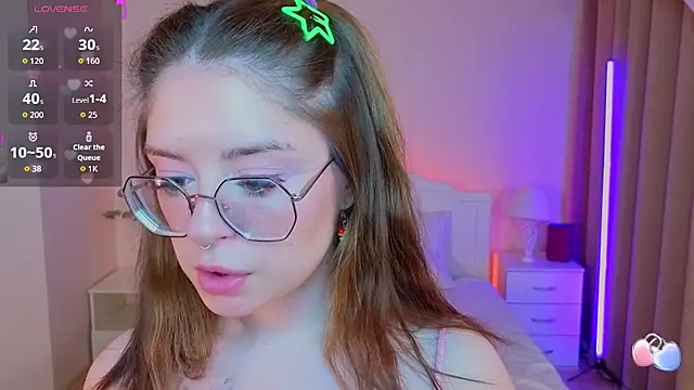 selenamils online show from 10, 6, 2026