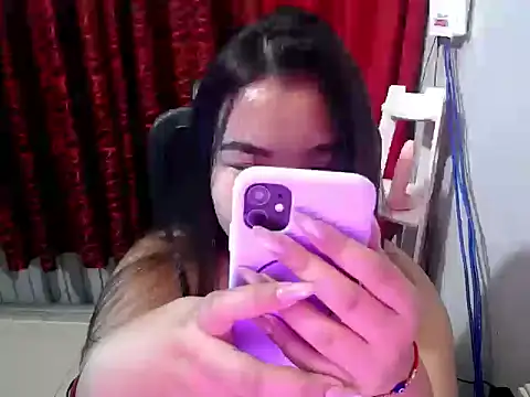 Snapshot of hotchickgirl chatting on 29, 6, 2026 hotchickgirl online show from 29, 6, 2026