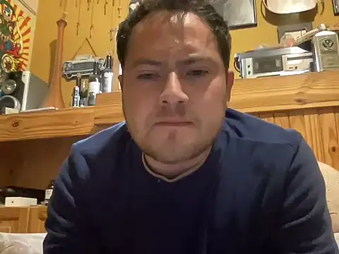 Snapshot of alecsgzz chatting on 3, 5, 2026 alecsgzz online show from 3, 5, 2026