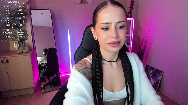 Snapshot of Monica_brilliant chatting on 22, 5, 2026 Monica brilliant online show from 22, 5, 2026