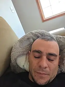 Snapshot of latinleo420 chatting on 7, 5, 2026 latinleo420 online show from 7, 5, 2026