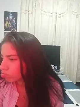 Snapshot of LinaColombianGirl chatting on 3, 5, 2026 LinaColombianGirl online show from 3, 5, 2026