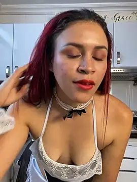 Snapshot of Isabella-lux chatting on 4, 5, 2026 Isabella-lux online show from 4, 5, 2026