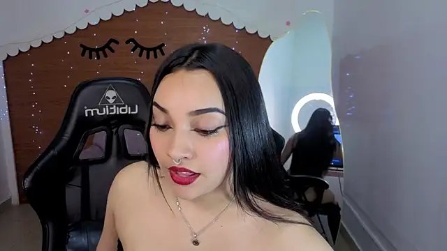 Snapshot of lia_harper_t chatting on 2, 5, 2026 lia harper t online show from 2, 5, 2026