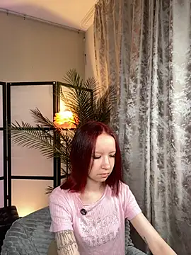 Snapshot of Mi_Mi_Mia chatting on 4, 8, 2026 Mi Mi Mia online show from 4, 8, 2026