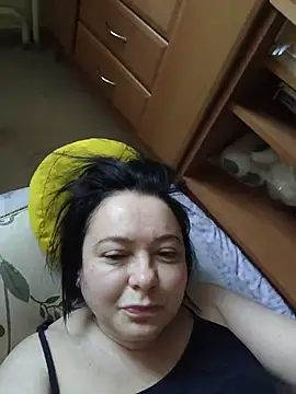 Snapshot of EmmaEmmy40 chatting on 5, 7, 2026 EmmaEmmy40 online show from 5, 7, 2026