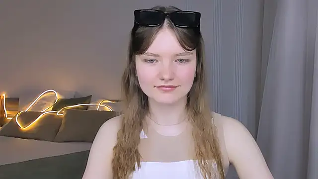Snapshot of LookEva chatting on 24, 5, 2026 LookEva online show from 24, 5, 2026