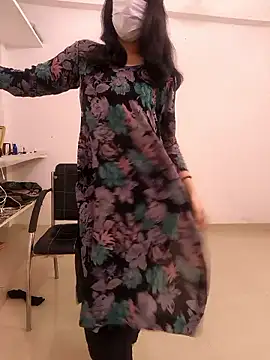 Snapshot of zoya_baby_ chatting on 10, 5, 2026 zoya baby online show from 10, 5, 2026