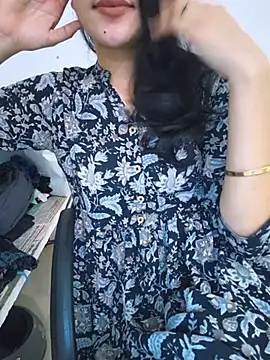 Snapshot of zoya_baby_ chatting on 31, 5, 2026 zoya baby online show from 31, 5, 2026