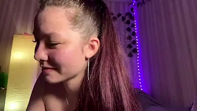 Snapshot of maybebaybexxx chatting on 4, 5, 2026 maybebaybexxx online show from 4, 5, 2026