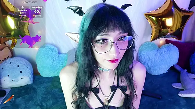 Snapshot of _HoshiMiuu_ chatting on 15, 7, 2026 HoshiMiuu online show from 15, 7, 2026