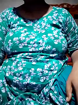 Snapshot of indian-couple9 chatting on 31, 5, 2026 indian-couple9 online show from 31, 5, 2026