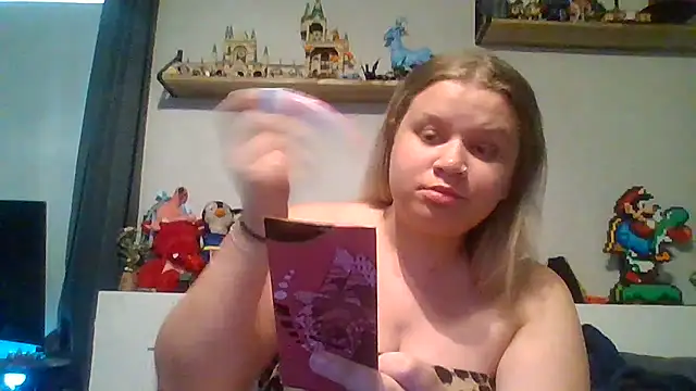 Snapshot of prettybabygurl04 chatting on 5, 5, 2026 prettybabygurl04 online show from 5, 5, 2026