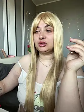 Snapshot of AureTease chatting on 4, 5, 2026 AureTease online show from 4, 5, 2026