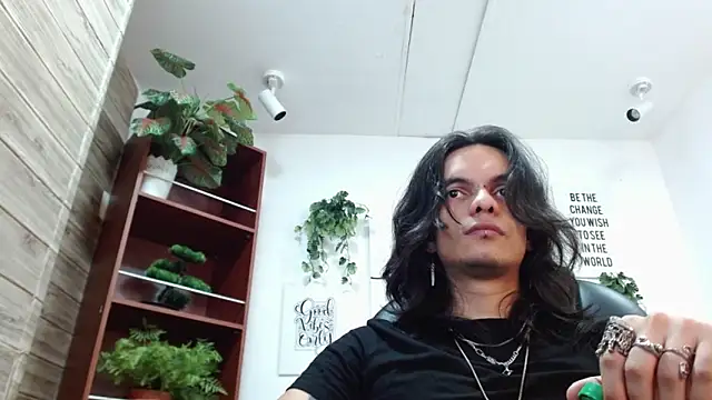 Snapshot of crow_john chatting on 6, 5, 2026 crow john online show from 6, 5, 2026