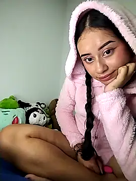 Snapshot of L0lita_Emi12 chatting on 11, 5, 2026 L0lita Emi12 online show from 11, 5, 2026