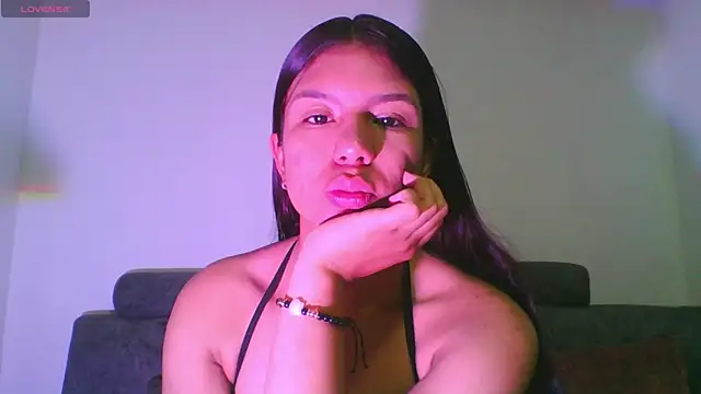 Snapshot of FernandaHils chatting on 5, 5, 2026 FernandaHils online show from 5, 5, 2026