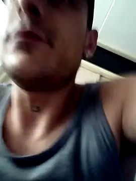 Snapshot of Diamont_Oficial chatting on 3, 7, 2026 Diamont Oficial online show from 3, 7, 2026