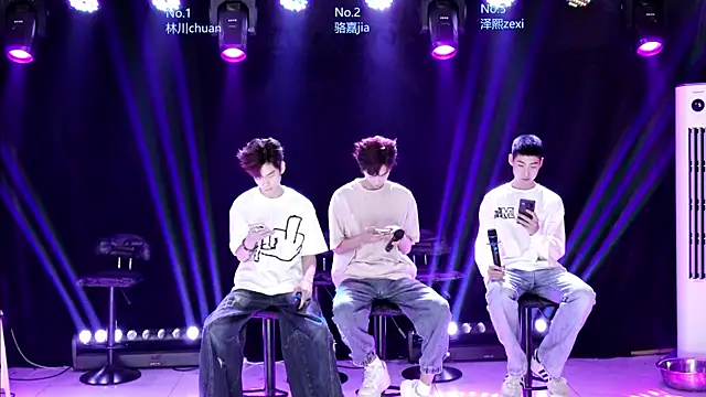 Snapshot of AOA-ACE chatting on 5, 5, 2026 AOA-ACE online show from 5, 5, 2026